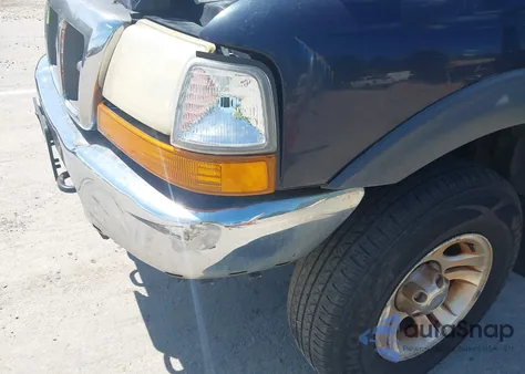 2000 Ford Ranger Xl/Xlt from USA, damaged, VIN 1FTZR15V7YTB25532